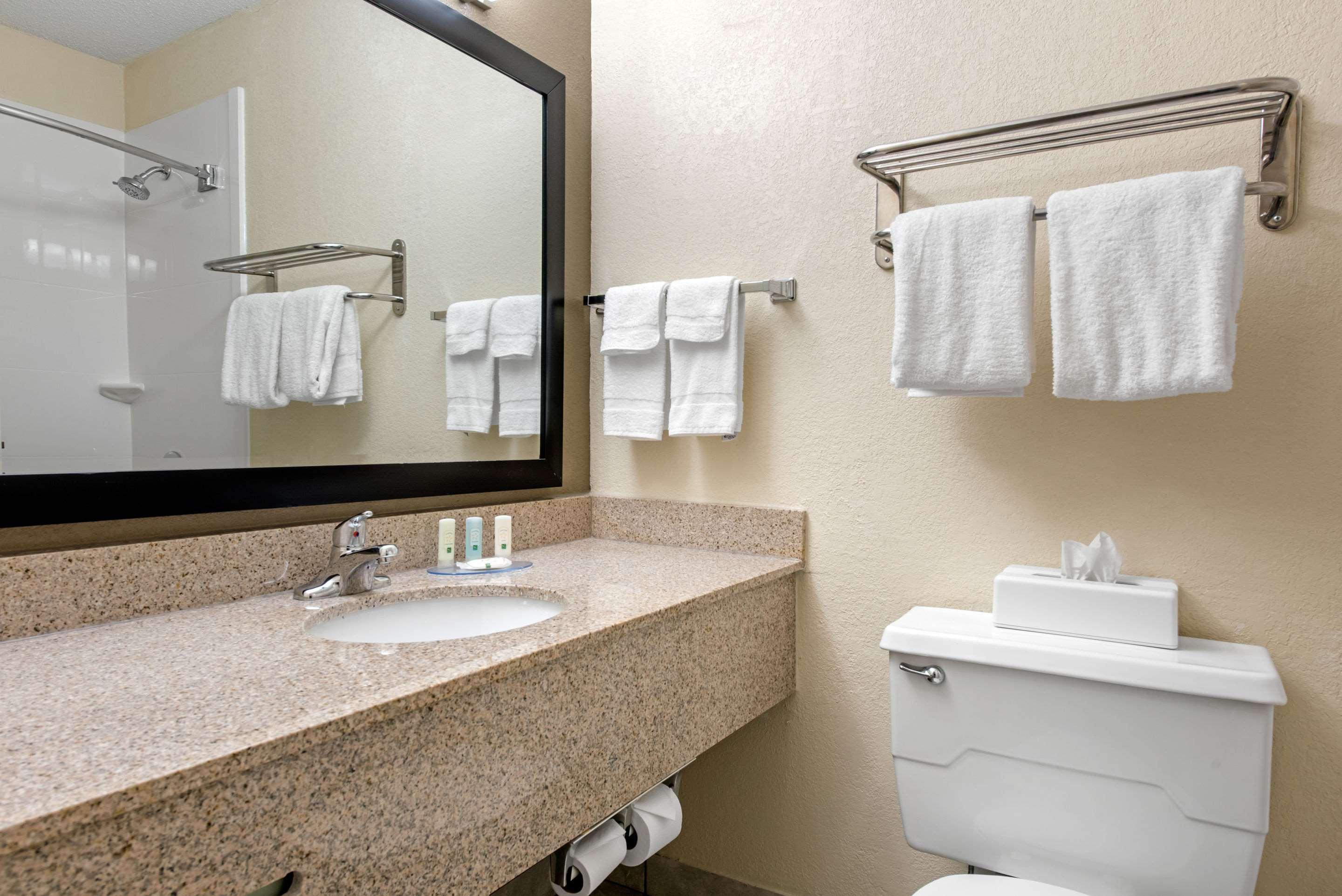 Quality Inn & Suites Lafayette I-65 Extérieur photo