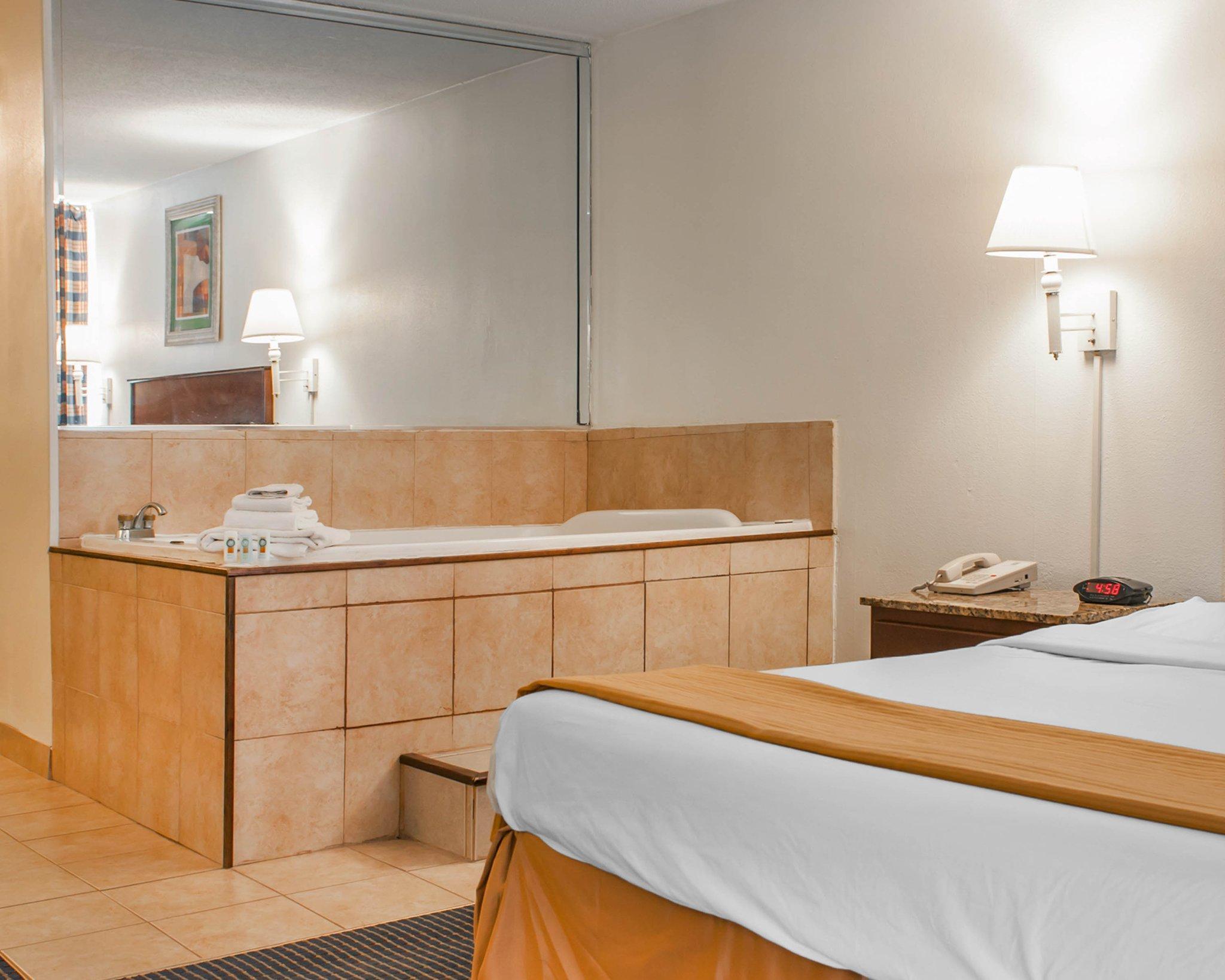 Quality Inn & Suites Lafayette I-65 Extérieur photo