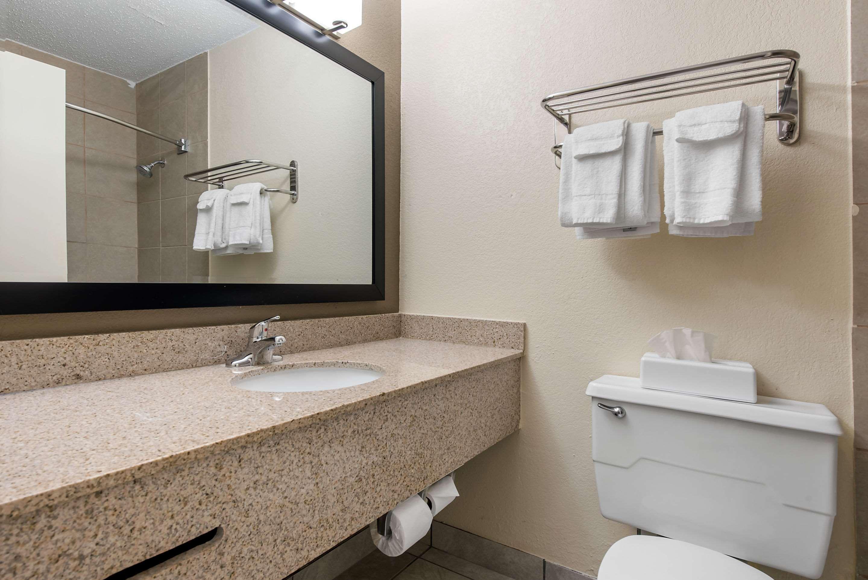 Quality Inn & Suites Lafayette I-65 Extérieur photo