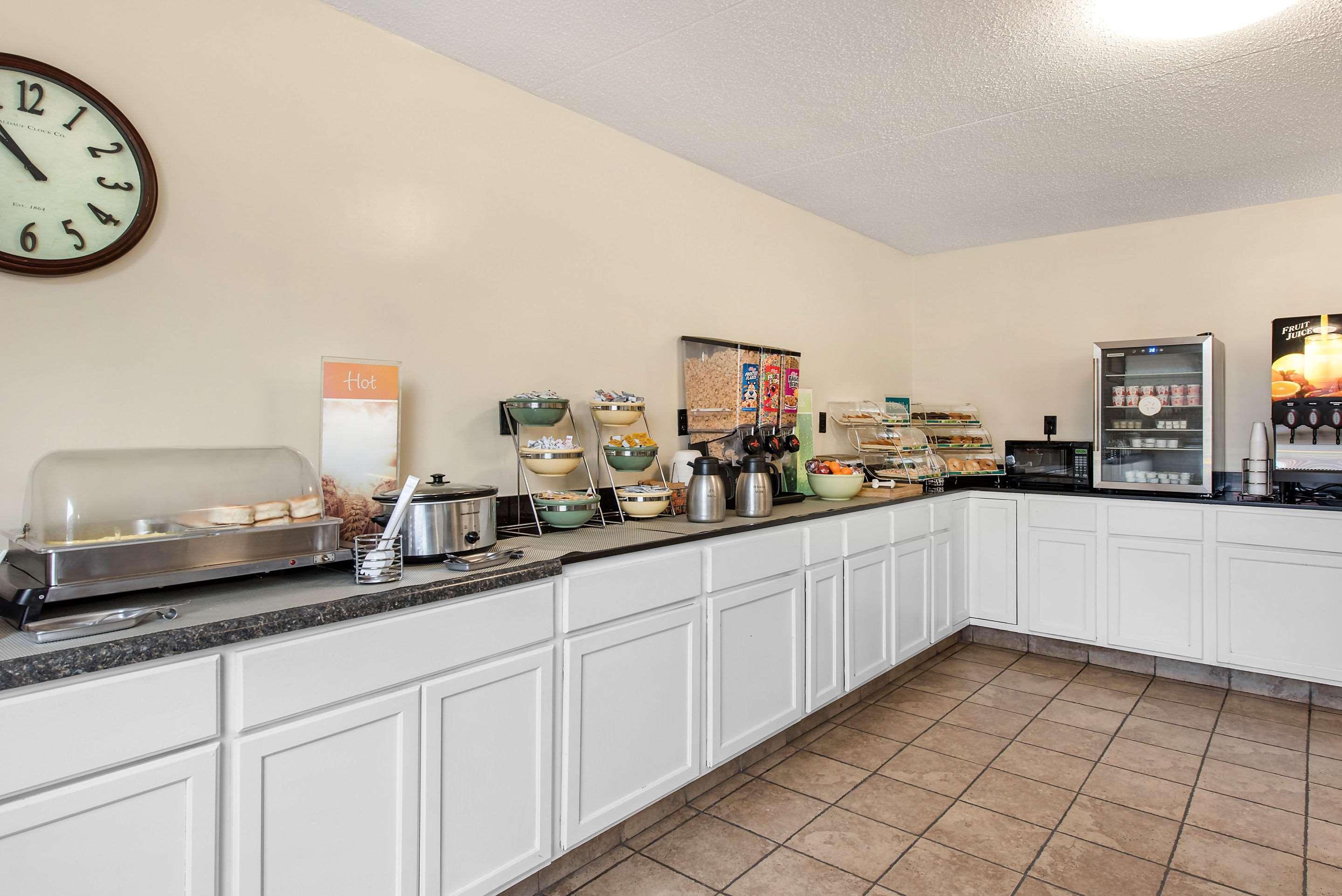 Quality Inn & Suites Lafayette I-65 Extérieur photo