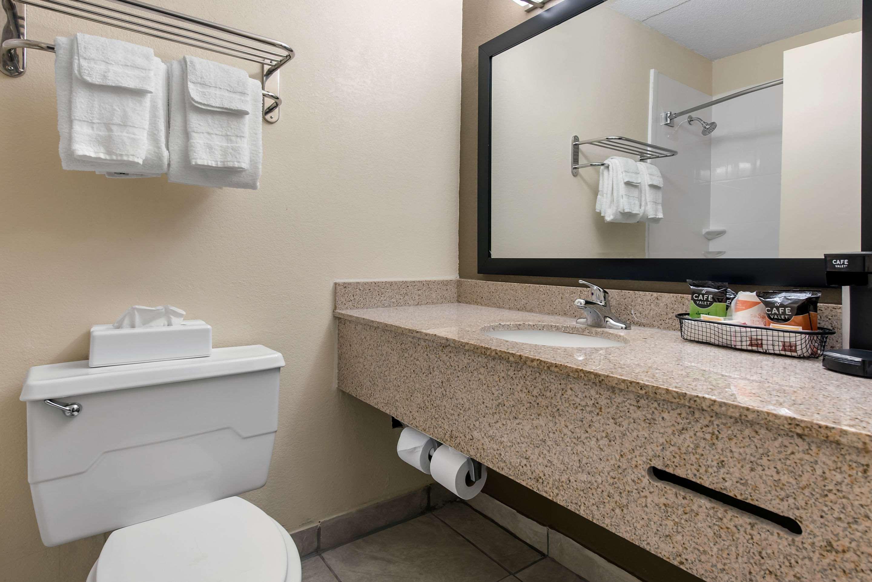 Quality Inn & Suites Lafayette I-65 Extérieur photo