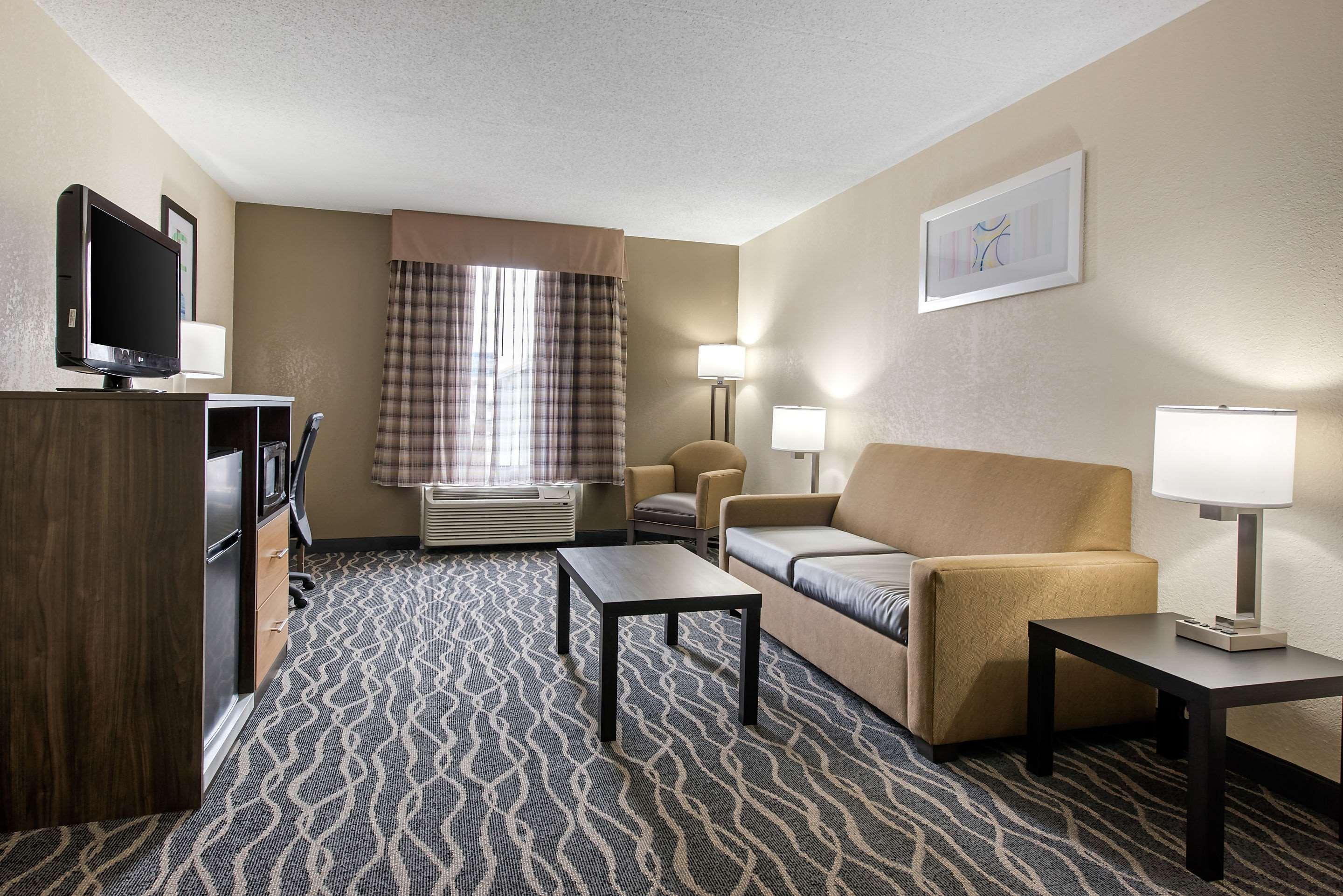Quality Inn & Suites Lafayette I-65 Extérieur photo