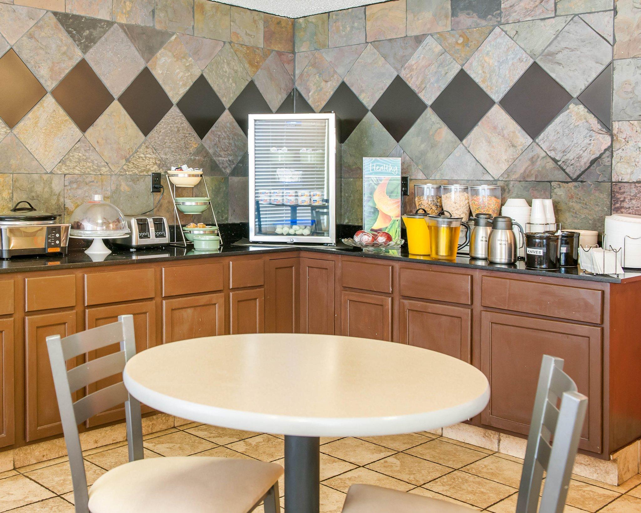 Quality Inn & Suites Lafayette I-65 Extérieur photo