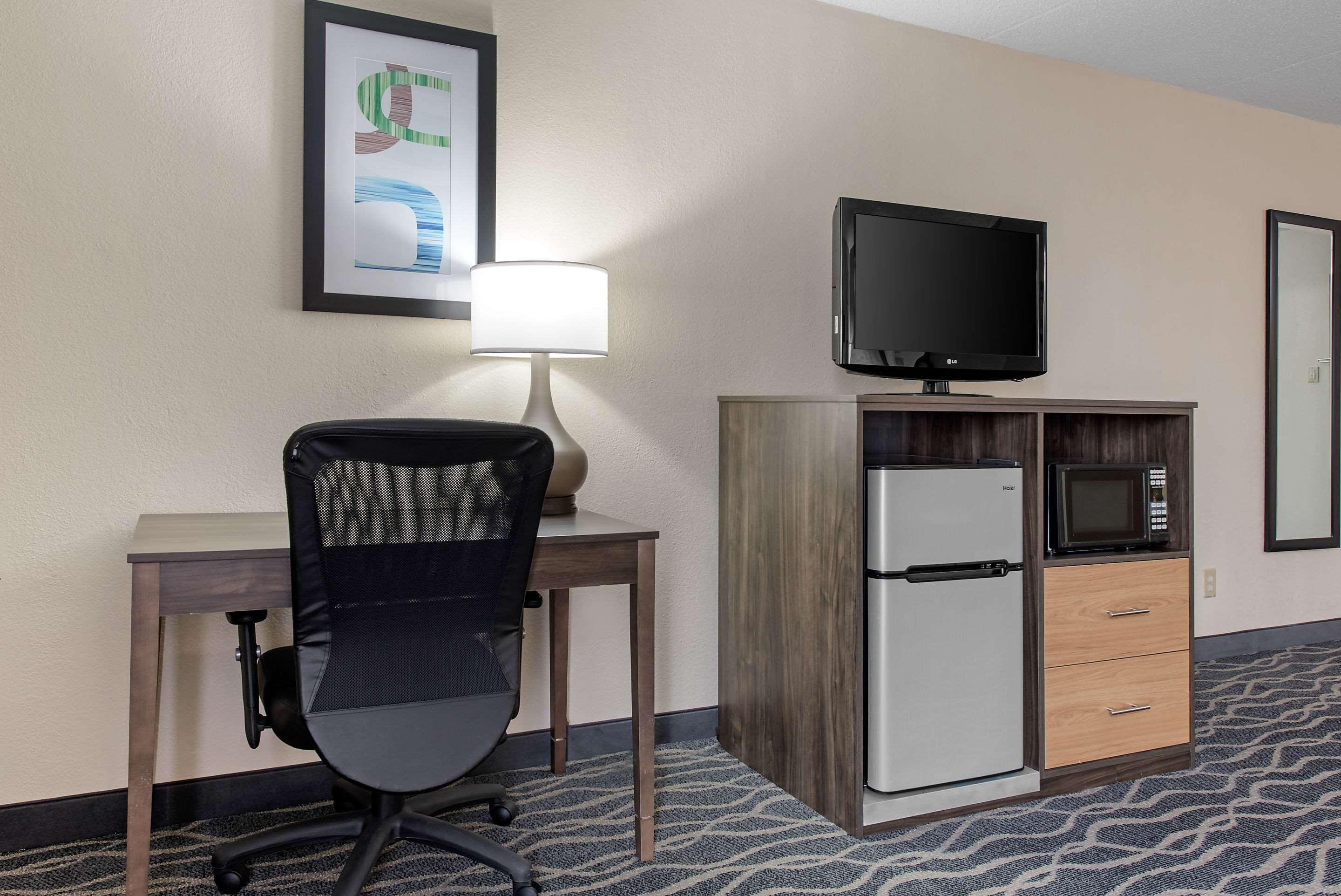 Quality Inn & Suites Lafayette I-65 Extérieur photo
