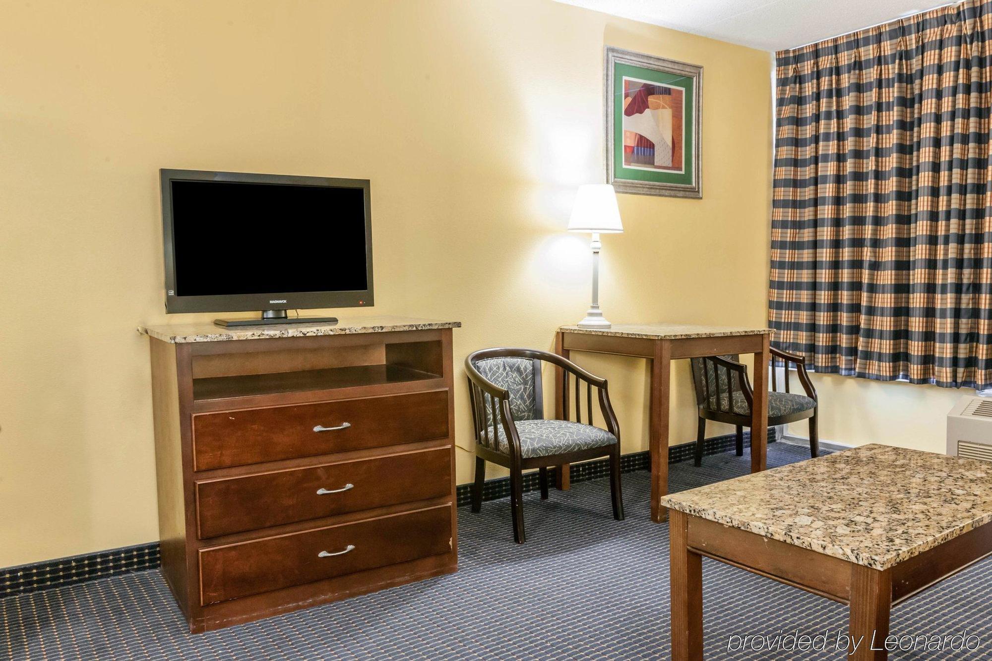 Quality Inn & Suites Lafayette I-65 Extérieur photo
