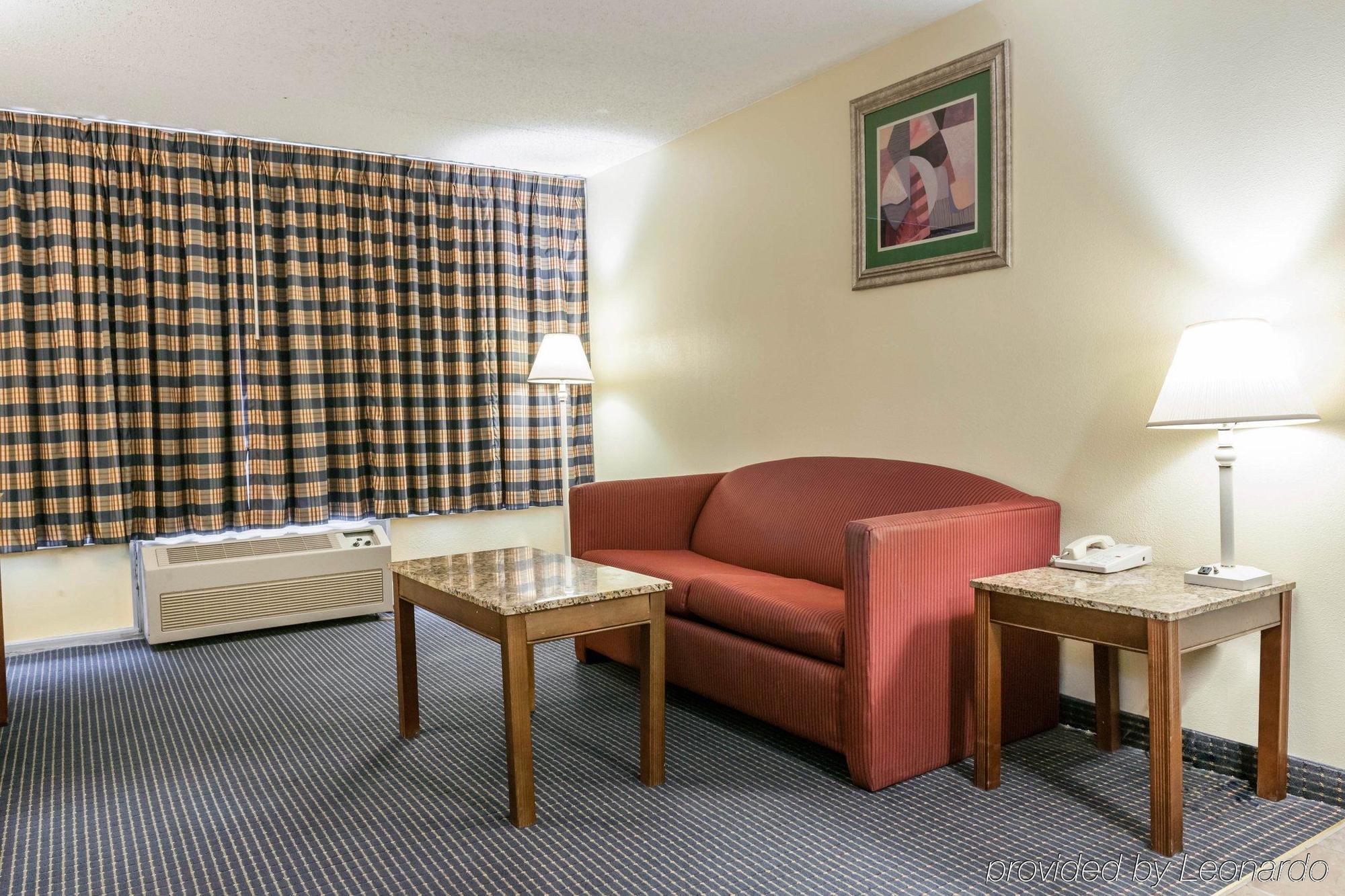 Quality Inn & Suites Lafayette I-65 Extérieur photo