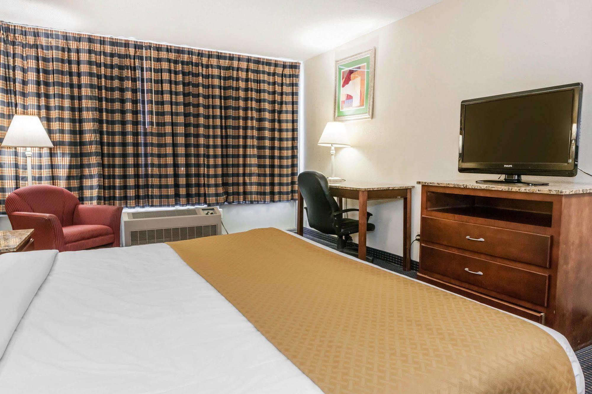 Quality Inn & Suites Lafayette I-65 Extérieur photo