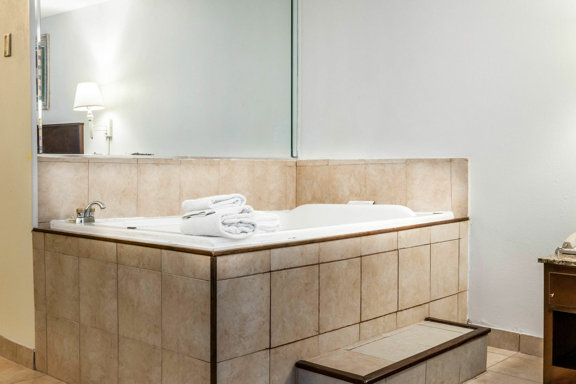 Quality Inn & Suites Lafayette I-65 Extérieur photo